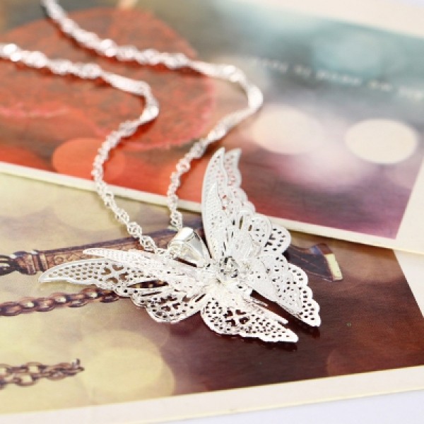 Fashion Lovely Butterfly Pendant Necklace Wing 